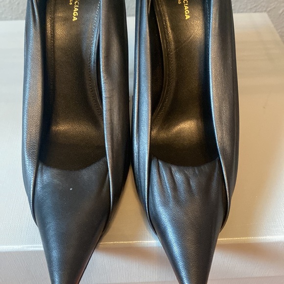 Balenciaga lamskin leather knife pumps - Picture 8 of 11